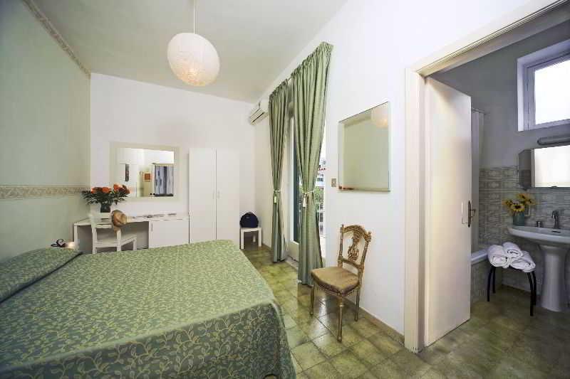 Villa Diana - Beach & Rooms Ischia Exterior foto