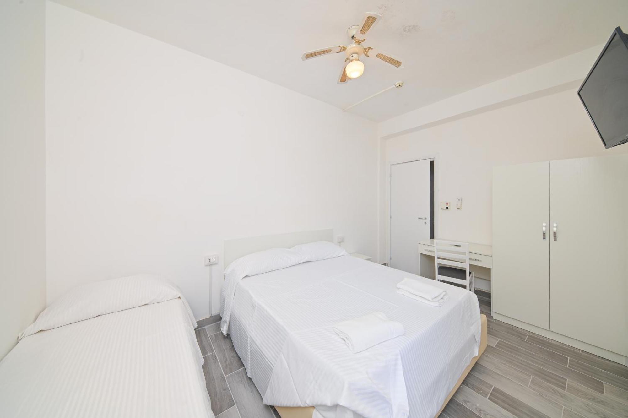 Villa Diana - Beach & Rooms Ischia Exterior foto