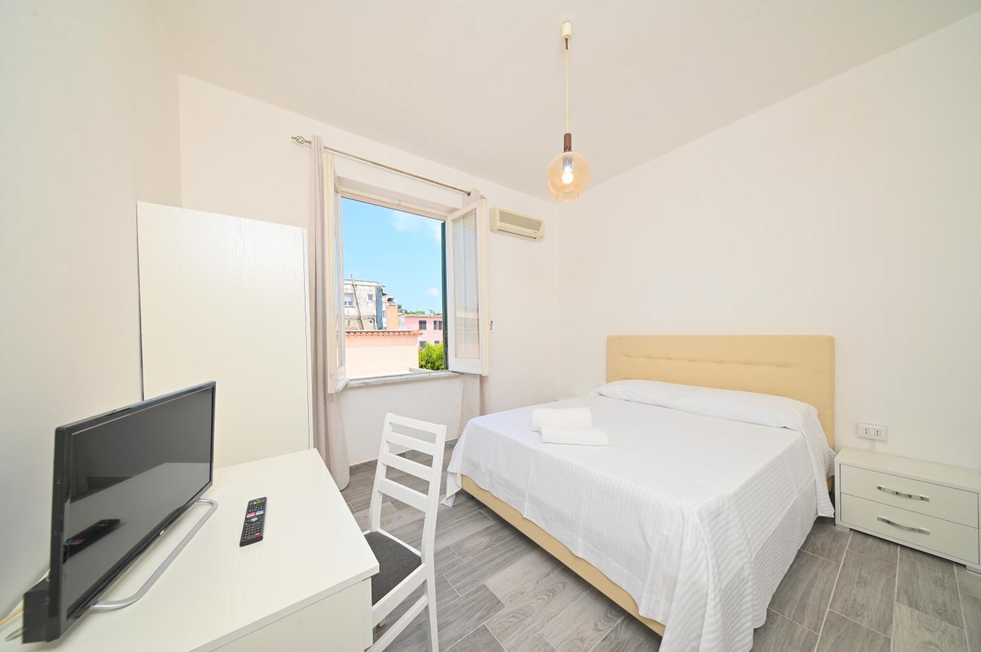 Villa Diana - Beach & Rooms Ischia Exterior foto
